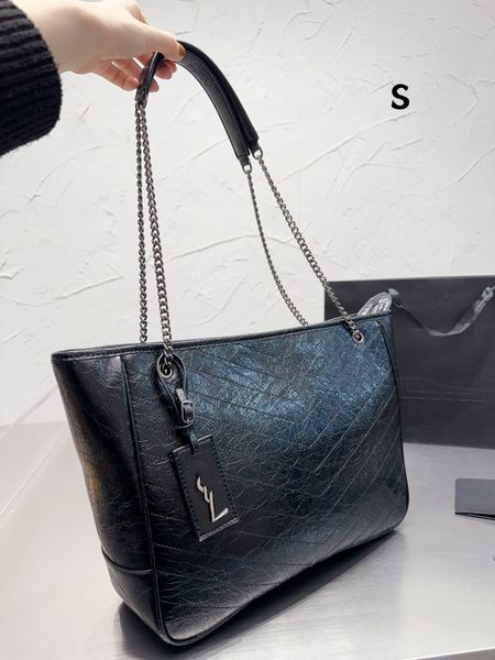 2022 new single women's bag shoulder handbag oblique straddle bag suitable for various parties
2022 new single women's bag shoulder handbag oblique straddle bag suitable for various parties