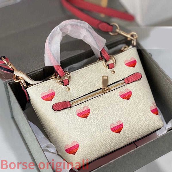 womens tote bag designer shoulder bags women handbag heart simple shopper tote bag elegant ladies work purses luxury hardware 221204
womens tote bag designer shoulder bags women handbag heart simple shopper tote bag elegant ladies work purses luxury hardware 221204