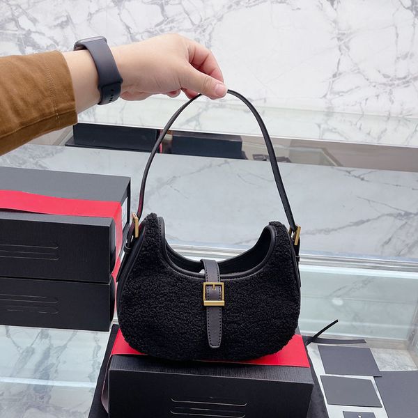 fashion lamb hair underarm hobo bag winter luxury handle handbag designer crossbody shoulder bag wallet metal buckle 4 colors 2022
fashion lamb hair underarm hobo bag winter luxury handle handbag designer crossbody shoulder bag wallet metal buckle 4 colors 2022