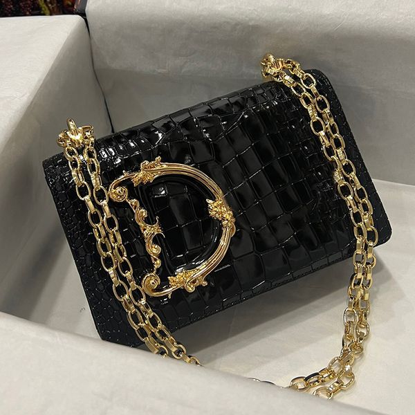 designer shoulder bag luxury big-name vintage leather crocodile pattern ladies new fashion multifunctional high-capacity joker messenger bag
designer shoulder bag luxury big-name vintage leather crocodile pattern ladies new fashion multifunctional high-capacity joker messenger bag