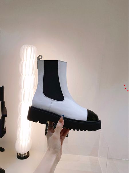 designer women boots tire genuine leather high low boot candy color ankle haif cowskin chelsea zipper shoes winter mastered martin bootes -h, Black
designer women boots tire genuine leather high low boot candy color ankle haif cowskin chelsea zipper shoes winter mastered martin bootes -h, Black