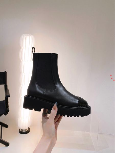 designer laureate women boots brand flamingos love arrow medal martin boot winter genuine leather coarse high heel shoes luxury desert chunk, Black
designer laureate women boots brand flamingos love arrow medal martin boot winter genuine leather coarse high heel shoes luxury desert chunk, Black