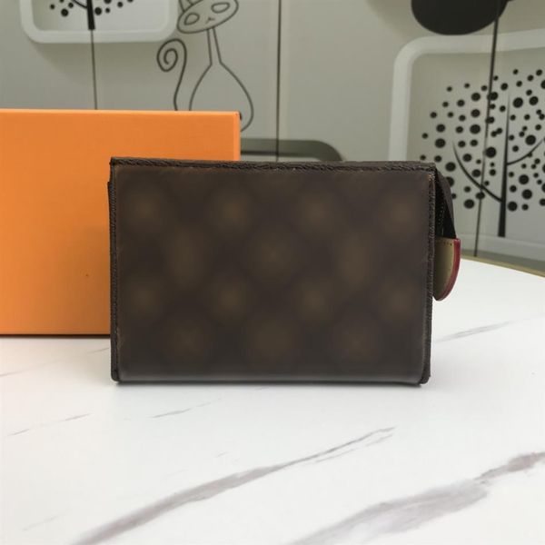 woman purse toilet pouch handbag old flower cosmetic bag case clutch original box lady girls whole quality brown flowers spong272k, Black;red
woman purse toilet pouch handbag old flower cosmetic bag case clutch original box lady girls whole quality brown flowers spong272k, Black;red