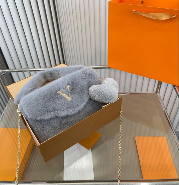 winter plush women's shoulder bags fashion new style chain furry fluffy handbag luxury flip women envelope bag designer brand messenger
winter plush women's shoulder bags fashion new style chain furry fluffy handbag luxury flip women envelope bag designer brand messenger