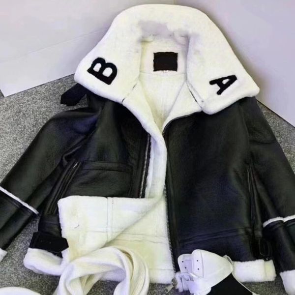 women leather and faux lamb fur collar stitching jacket coats coat down jacket plus velvet to keep warm, Black;brown
women leather and faux lamb fur collar stitching jacket coats coat down jacket plus velvet to keep warm, Black;brown