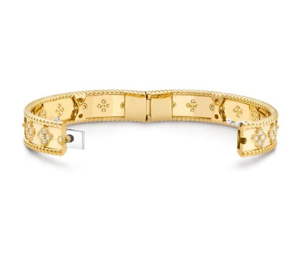 van clover bracelet designer clover star kaleidoscope tricolor gold bracelet women's valentine's day jewelry gift 2023, Golden;silver
van clover bracelet designer clover star kaleidoscope tricolor gold bracelet women's valentine's day jewelry gift 2023, Golden;silver
