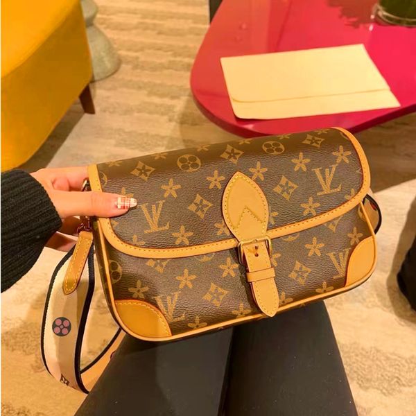 designers handbags women leather shoulder bags louise diane shoulder messenger bag purse woman crossbody bag vutton totes lady handbag viuto
designers handbags women leather shoulder bags louise diane shoulder messenger bag purse woman crossbody bag vutton totes lady handbag viuto