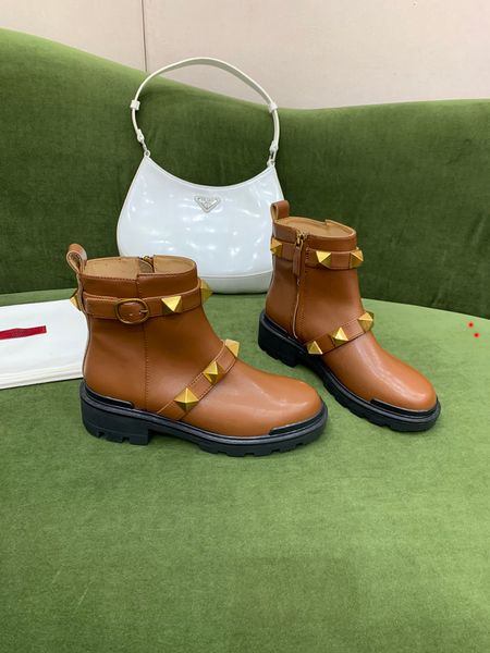 designer women boots martin desert leather boot flamingos love arrow medal real leathers coarse winter designers shoes with box size 35-40 -, Black
designer women boots martin desert leather boot flamingos love arrow medal real leathers coarse winter designers shoes with box size 35-40 -, Black