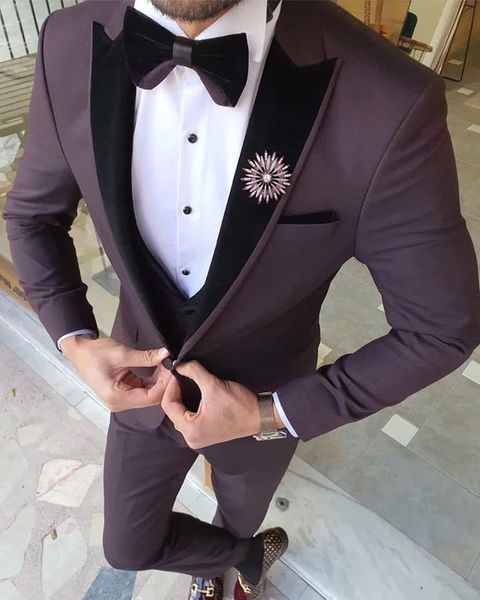handsome one button groomsmen peak lapel groom tuxedos mens wedding dress man jacket blazer prom dinner suits jacket pants tie vest w1083, Black;gray
handsome one button groomsmen peak lapel groom tuxedos mens wedding dress man jacket blazer prom dinner suits jacket pants tie vest w1083, Black;gray