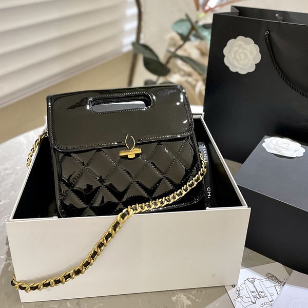 designers lux spring summer new leather messenger bag balck enamel buckle handheld bags backpack multipurpose
designers lux spring summer new leather messenger bag balck enamel buckle handheld bags backpack multipurpose