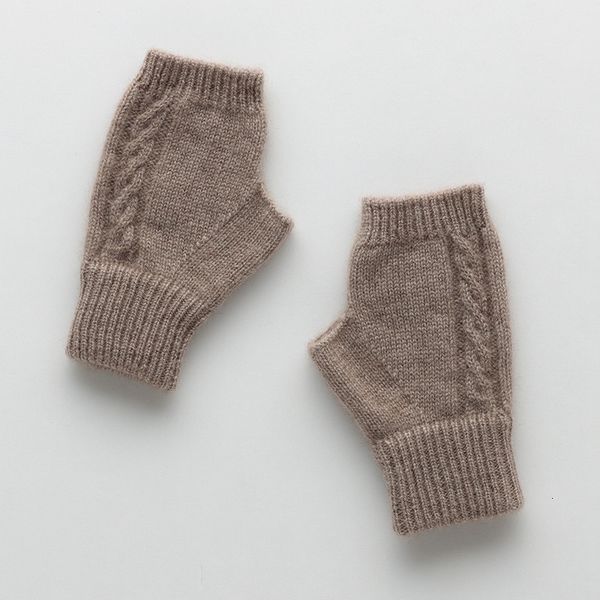 fingerless gloves 100goat cashmere mitt exposed finger women' winter autumn knitted for women wrist mitten 221203, Blue;gray
fingerless gloves 100goat cashmere mitt exposed finger women' winter autumn knitted for women wrist mitten 221203, Blue;gray
