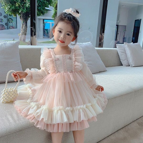 girls' dress spring princess skirt children's and lovely autumn gauze poncho skirt high grade embroidery, Red;yellow
girls' dress spring princess skirt children's and lovely autumn gauze poncho skirt high grade embroidery, Red;yellow