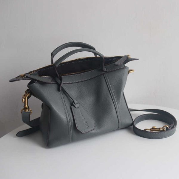 hbp totes stuff sacks elastic soft waxy leather bag headband cowhide large capacity shoulder bag casual women's handbag in spring and s
hbp totes stuff sacks elastic soft waxy leather bag headband cowhide large capacity shoulder bag casual women's handbag in spring and s