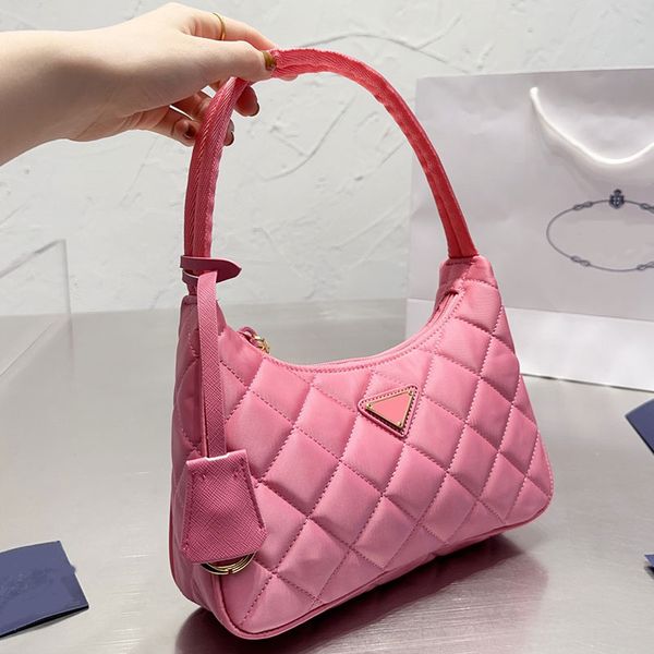 quilting axillary handbag shoulder clutch bags women messenger hobos bag enamel triangle metal letters half moon wallet handle zipper hardwa
quilting axillary handbag shoulder clutch bags women messenger hobos bag enamel triangle metal letters half moon wallet handle zipper hardwa