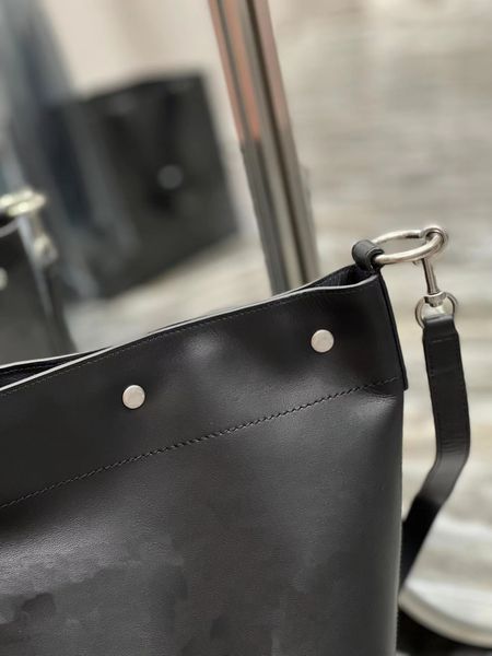 genuine leather handbag chain crossbody shoulder bag for women fashion purse pink brown le suede leather messengerss bags womens handbags la
genuine leather handbag chain crossbody shoulder bag for women fashion purse pink brown le suede leather messengerss bags womens handbags la