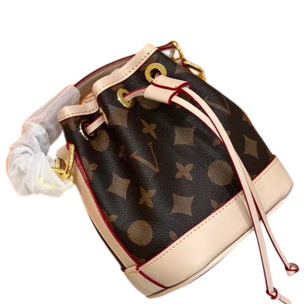 designer bag totes bag crossbody bags ladies evening one-shoulder messenger handbag large printing shopping cross body elling clutch luxury
designer bag totes bag crossbody bags ladies evening one-shoulder messenger handbag large printing shopping cross body elling clutch luxury