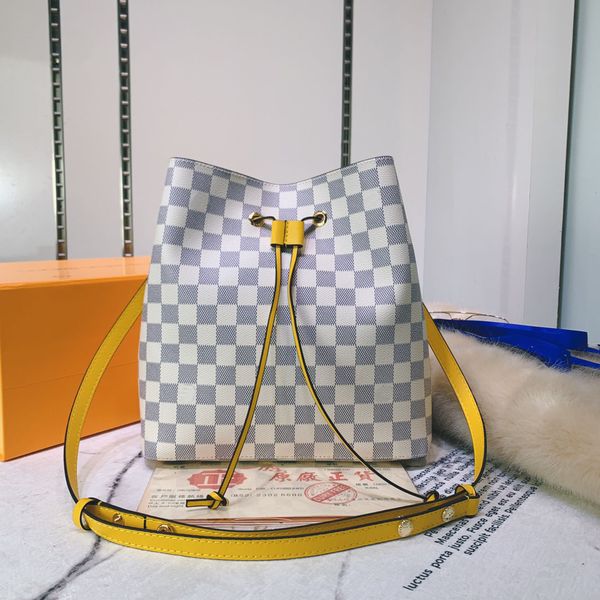 designer lady cross-body bag luxury leather shoulder chain handbag cover classic fashion size 26-22-27cm 984413
designer lady cross-body bag luxury leather shoulder chain handbag cover classic fashion size 26-22-27cm 984413