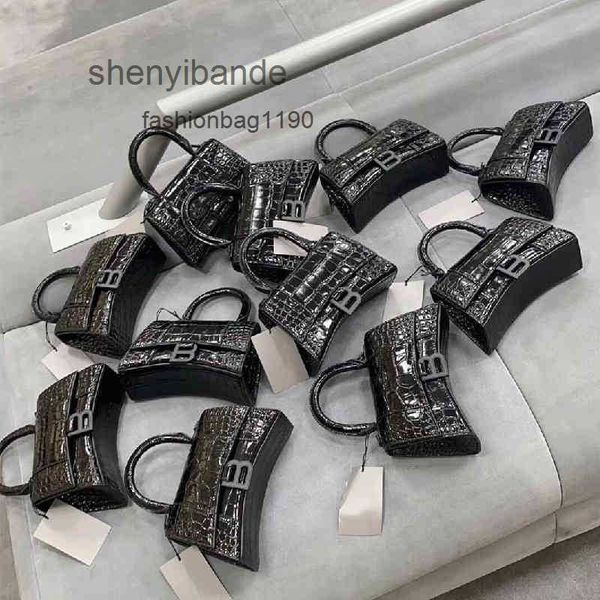 classic lady bags crossbody designer bbalencaigass ladies bags 2023 autumn and winter b family women's high version crocodile hourglass
classic lady bags crossbody designer bbalencaigass ladies bags 2023 autumn and winter b family women's high version crocodile hourglass