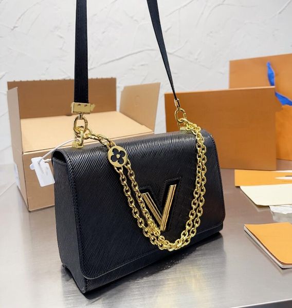 luxury cattlehide chain shoulder bags designer new style women handbags letter buckle latch envelope bag women's handbag fashion brand
luxury cattlehide chain shoulder bags designer new style women handbags letter buckle latch envelope bag women's handbag fashion brand