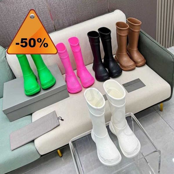 high shoes 2022 women designer boot boots rain rubber winter rainboots platform ankle slip-on half pink black green focalistic cross outdoor 
high shoes 2022 women designer boot boots rain rubber winter rainboots platform ankle slip-on half pink black green focalistic cross outdoor