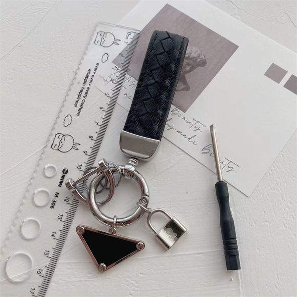 high qaulity key rings classic letters black white silver buckle keychain designers brand luxury fahsion key chains keyrings, Slivery;golden
high qaulity key rings classic letters black white silver buckle keychain designers brand luxury fahsion key chains keyrings, Slivery;golden