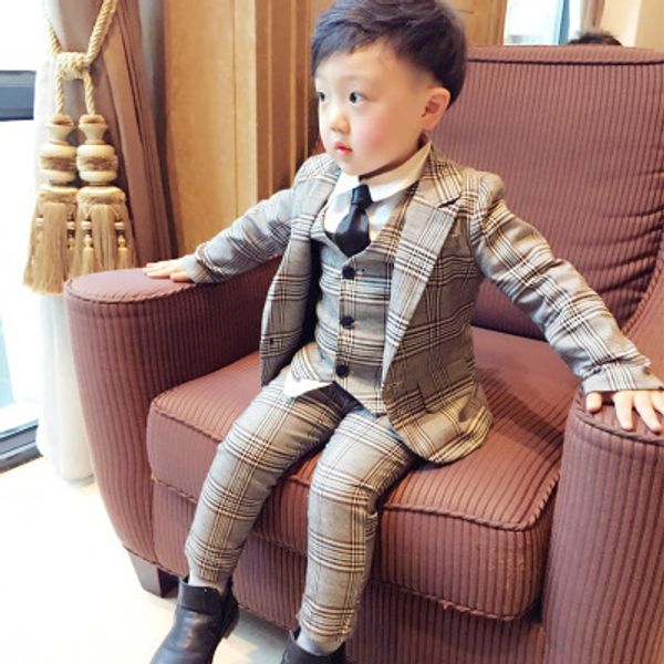 suits lattice kids blazer suit baby boys costume formal 3pcs coat pants vest child tuxedo wedding chlidren boys clothing 221205, Black
suits lattice kids blazer suit baby boys costume formal 3pcs coat pants vest child tuxedo wedding chlidren boys clothing 221205, Black