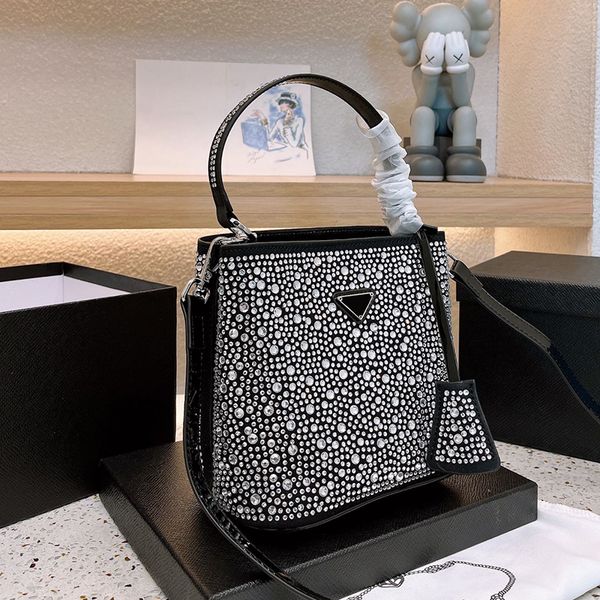 pravda prade prads luxury designer fashion bags womens cross body canvas shoulder lady chains purses composite chest tote messenger hobo 2nl
pravda prade prads luxury designer fashion bags womens cross body canvas shoulder lady chains purses composite chest tote messenger hobo 2nl