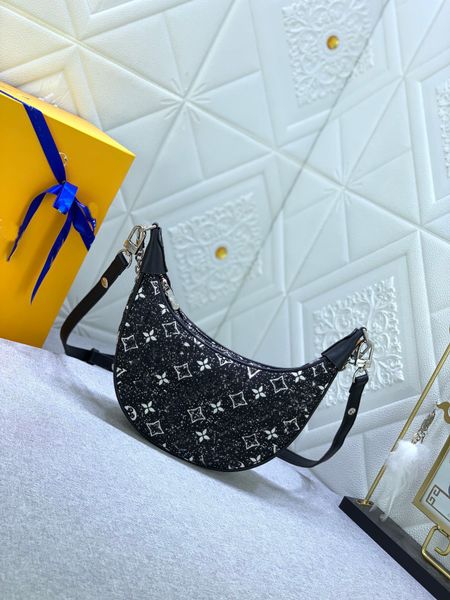 designer ladies leather handbag shoulder bag crescent fashion classic lady liquid under european and n style inner compartment decoration23-, Red;black
designer ladies leather handbag shoulder bag crescent fashion classic lady liquid under european and n style inner compartment decoration23-, Red;black