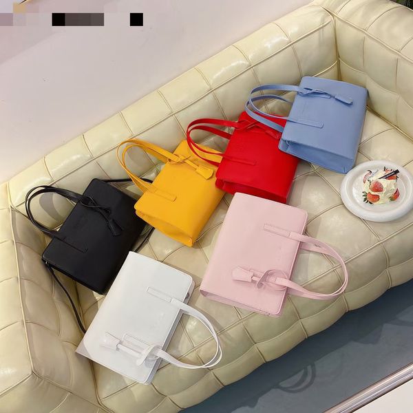 prade solid color handbag crossbody bag tote bags pu material fashion designerbag leather logo 30x22x7cm
prade solid color handbag crossbody bag tote bags pu material fashion designerbag leather logo 30x22x7cm