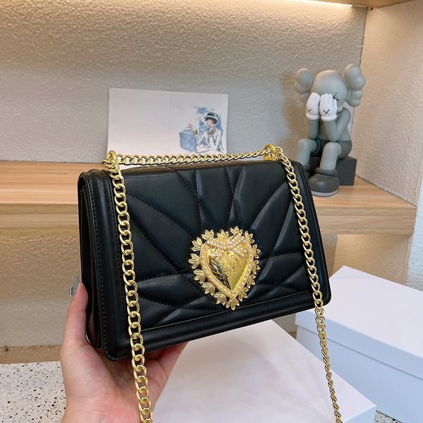 crossbody bag designer handbags women shoulder bag elegant love heart chain bags flap fashion square messenger purse wallet 221205
crossbody bag designer handbags women shoulder bag elegant love heart chain bags flap fashion square messenger purse wallet 221205