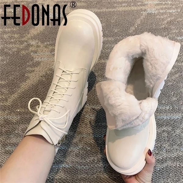 boots fedonas autumn winter outdoor casual warm wool women ankle genuine leather platforms shoes woman fashion motorcycle 221205, Black
boots fedonas autumn winter outdoor casual warm wool women ankle genuine leather platforms shoes woman fashion motorcycle 221205, Black