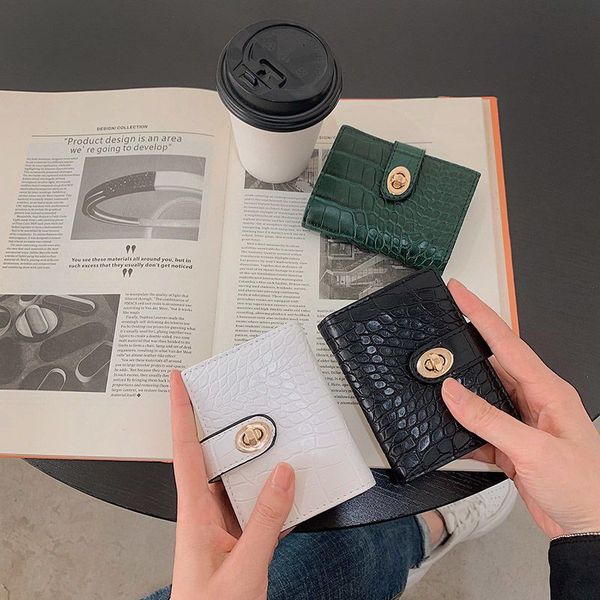 fashion short purse women's new fashion retro anti-magnetic theft swipe money clip stone pattern multi-slot small card bag, Red;black
fashion short purse women's new fashion retro anti-magnetic theft swipe money clip stone pattern multi-slot small card bag, Red;black