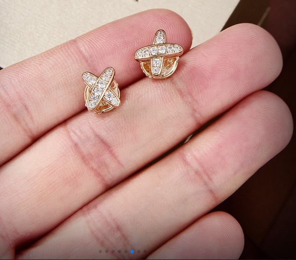 new in luxury fine jewelry earring for women f designer brand channel ggg cdd hoop diamond four leaf clover heart gold stud silver love satu, Golden
new in luxury fine jewelry earring for women f designer brand channel ggg cdd hoop diamond four leaf clover heart gold stud silver love satu, Golden