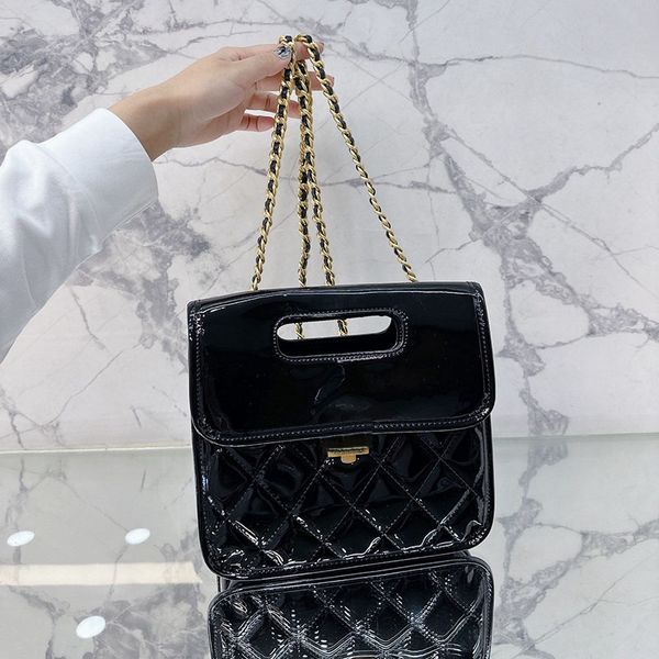 women shiny hollow portable classic flap shoulder bag backpack patent leather quilted diamond lattice fashion designer handbag cross body ve
women shiny hollow portable classic flap shoulder bag backpack patent leather quilted diamond lattice fashion designer handbag cross body ve