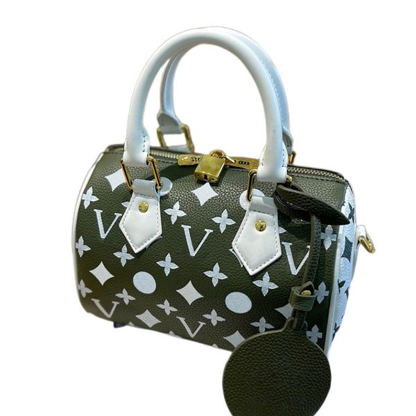 new designer bags women totes single genuine leather classic retro fashion handbags embossing packge crossbody luxury houndstooth bag moon h
new designer bags women totes single genuine leather classic retro fashion handbags embossing packge crossbody luxury houndstooth bag moon h