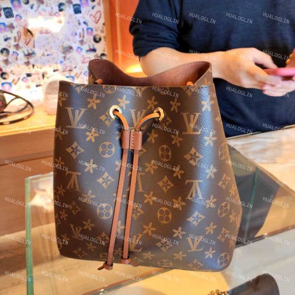 luxurys designers neonoe bucket shoulder bags flower purses women tote brand letter genuine leather handbags vuttons crossbody bag
luxurys designers neonoe bucket shoulder bags flower purses women tote brand letter genuine leather handbags vuttons crossbody bag