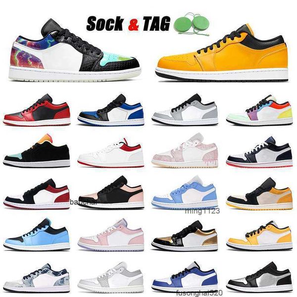 2023 basketball shoes 1 1s low jumpman mens women galaxy university gold washed denim noble red triple white off trainers sneakers 36-45 air, Black
2023 basketball shoes 1 1s low jumpman mens women galaxy university gold washed denim noble red triple white off trainers sneakers 36-45 air, Black