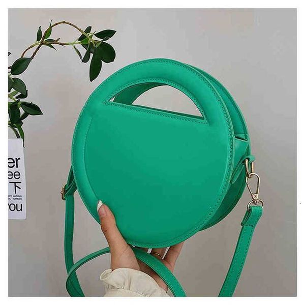2022 spring t family small round bag fashion simple single shoulder diagonal straddle portable women's purses ladies luxury handbags
2022 spring t family small round bag fashion simple single shoulder diagonal straddle portable women's purses ladies luxury handbags