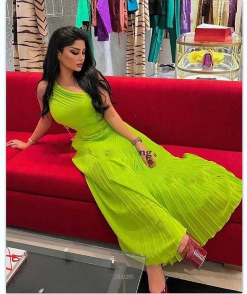 a line chiffon evening dresses drapd one shoulder ankle length long party saudi arabia sleeveless prom gowns 2023, Black;red
a line chiffon evening dresses drapd one shoulder ankle length long party saudi arabia sleeveless prom gowns 2023, Black;red