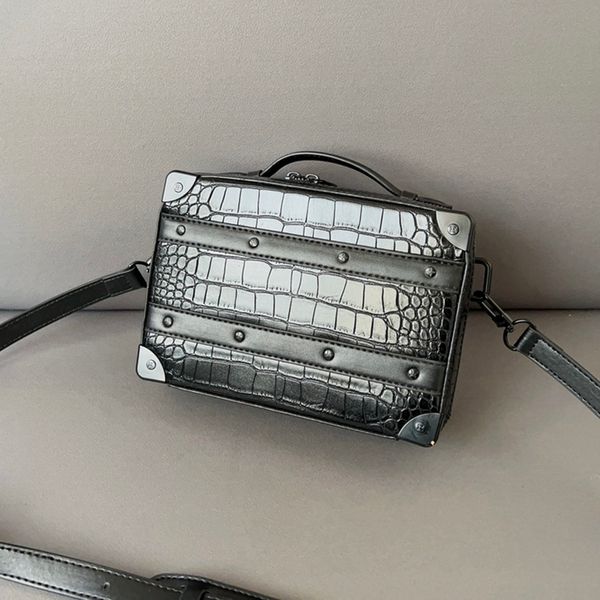 designer iv classic soft trunk shoulder bags france brand 5a quality genuine leather crossbody bag fashion old flower women handbags luxury
designer iv classic soft trunk shoulder bags france brand 5a quality genuine leather crossbody bag fashion old flower women handbags luxury