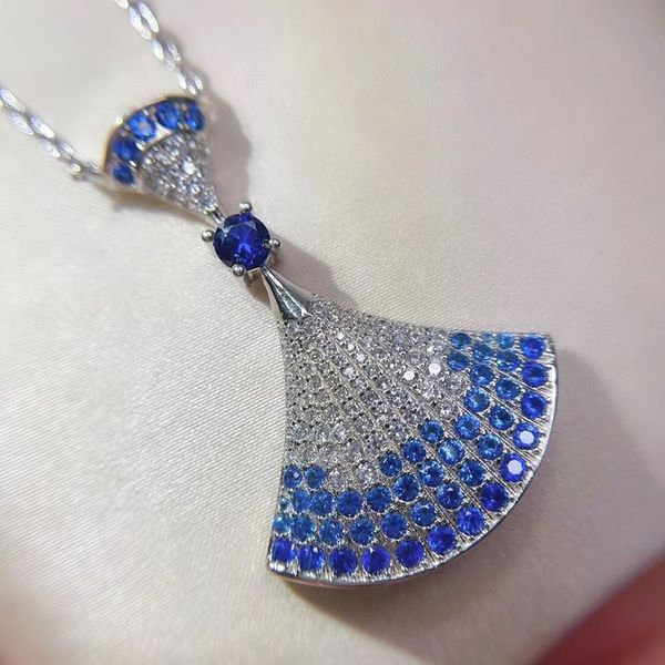 brand luxury skirt designer necklaces for women 18k gold love heart shining crystal diamond pendant clovers necklace choker cross chain jewe, Silver
brand luxury skirt designer necklaces for women 18k gold love heart shining crystal diamond pendant clovers necklace choker cross chain jewe, Silver