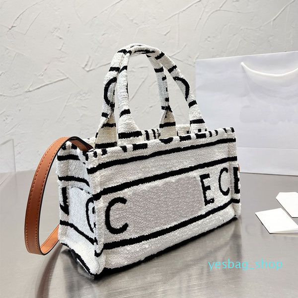 cabas designer bag fabric tote bag beach shoulder bag handbag purse patchwork large capacity women shopping bags fashion all over printed ex
cabas designer bag fabric tote bag beach shoulder bag handbag purse patchwork large capacity women shopping bags fashion all over printed ex