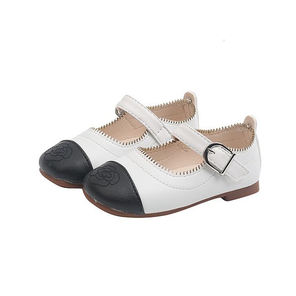 sneakers girls leather shoes baby foreign style single soft sole princess casual kids toes capped flats all match 221205, Black;red
sneakers girls leather shoes baby foreign style single soft sole princess casual kids toes capped flats all match 221205, Black;red