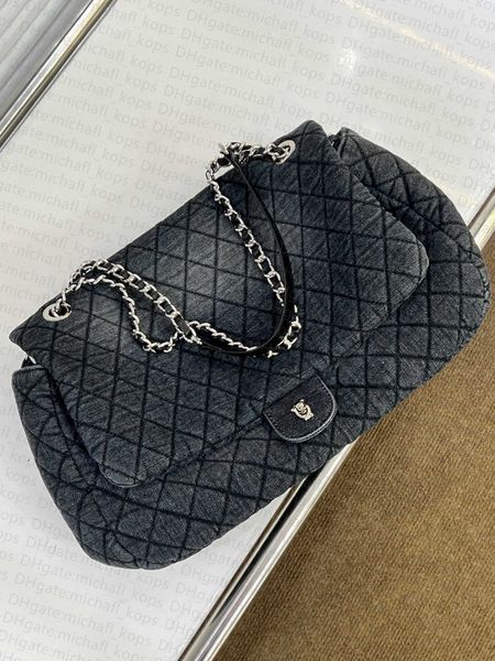 cc bag wallets luxury women denim vintage shoulder chain large capacity xxxl fashion 2022 personality canvas crossbody bag designer, Red;black
cc bag wallets luxury women denim vintage shoulder chain large capacity xxxl fashion 2022 personality canvas crossbody bag designer, Red;black