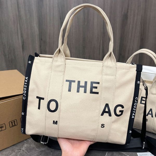 luxury designer bags large capacity tote women handbag fashion shoulder bag classic crossbody boutique bag exquisite color matching quality
luxury designer bags large capacity tote women handbag fashion shoulder bag classic crossbody boutique bag exquisite color matching quality