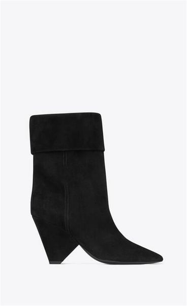 paris niki booties noir suede pointed toe boots cone heel metal logo folded shaft shoes fashion new season, Black
paris niki booties noir suede pointed toe boots cone heel metal logo folded shaft shoes fashion new season, Black