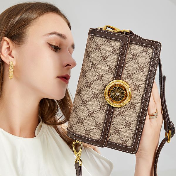 mini designer bag fashion totes handbags hourglass women half moon evening cross body stone leather retro letter pendant luxury purse wallet
mini designer bag fashion totes handbags hourglass women half moon evening cross body stone leather retro letter pendant luxury purse wallet