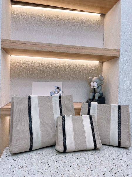 luxury tote brand shoulder bag crossbody handbag genuine leather cattlehide designer messenger bags 5a quality canvas 44cm shopping
luxury tote brand shoulder bag crossbody handbag genuine leather cattlehide designer messenger bags 5a quality canvas 44cm shopping