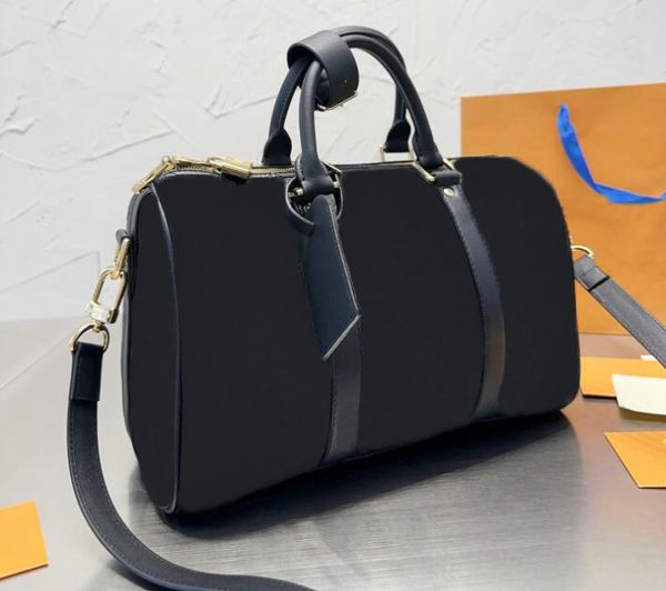 designer bags medium duffle bag embossed genuine leather handbag travel luggage large capacity tote bags golden hardware inside zipper pocke
designer bags medium duffle bag embossed genuine leather handbag travel luggage large capacity tote bags golden hardware inside zipper pocke