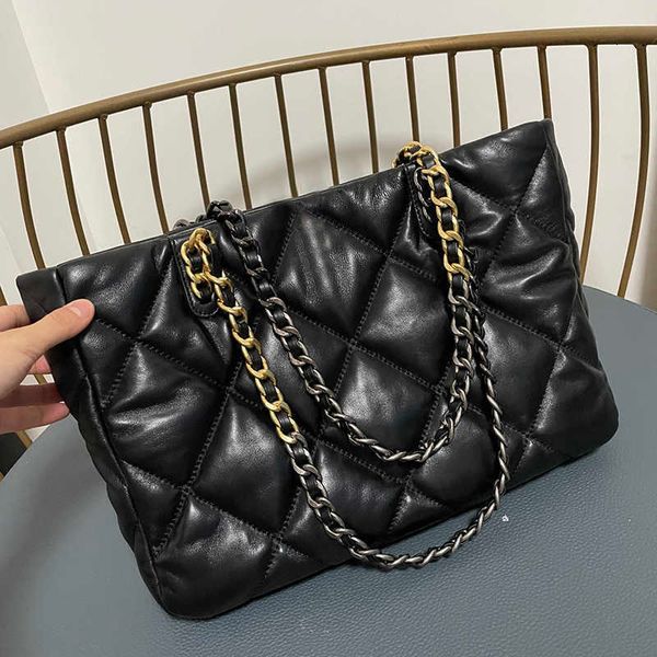 cc bag wallets 2022ss f/w women black classical quilted 19 series bags real leather two-tone chain crossbody shoulder tote handbags large ca, Red;black
cc bag wallets 2022ss f/w women black classical quilted 19 series bags real leather two-tone chain crossbody shoulder tote handbags large ca, Red;black